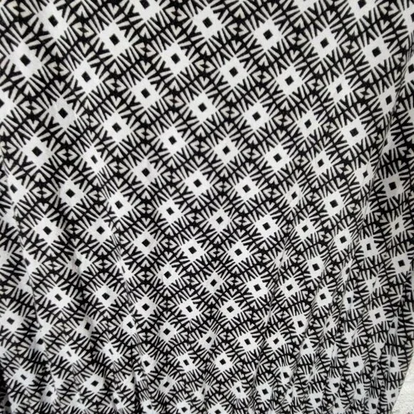 Old Navy Women Dress Extra Large XL Slip Black White Geometric GEO65XE - Picture 6 of 12